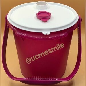 Tupperware Large Pitcher Bucket in Vineyard Wine color